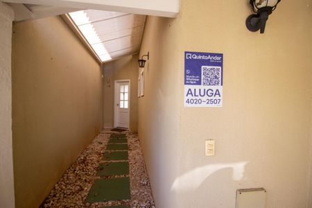 Casa de condomínio para alugar com 120m², 3 quartos e 2 vagas Casa de condomínio para alugar com 120m², 3 quartos e 2 vagasFachada