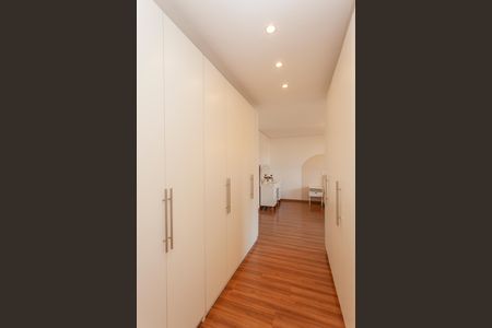 Apartamento para alugar com 223m², 4 quartos e 4 vagasQuarto Suíte 1