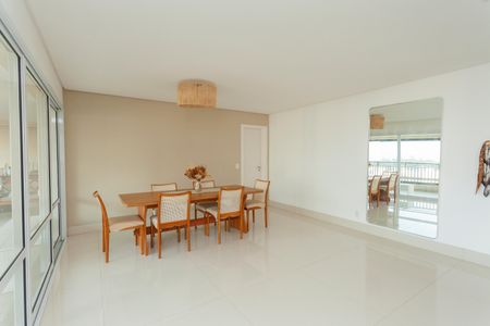 Apartamento para alugar com 223m², 4 quartos e 4 vagasSala de Jantar