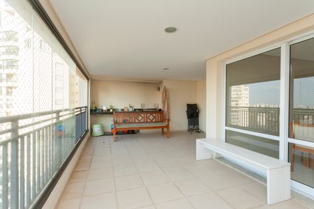 Apartamento para alugar com 223m², 4 quartos e 4 vagasSacada