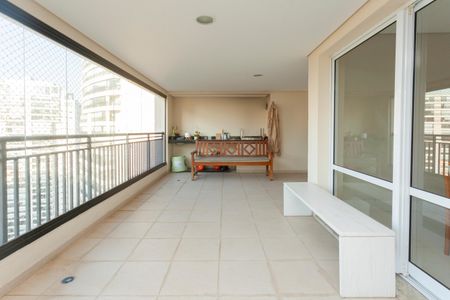 Apartamento para alugar com 223m², 4 quartos e 4 vagasSacada