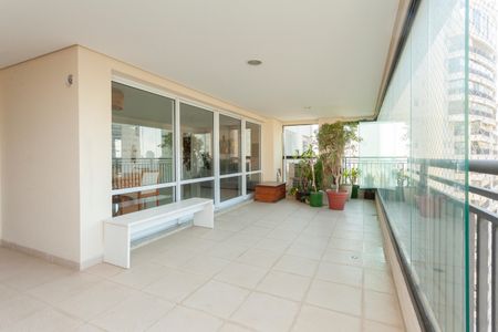 Apartamento para alugar com 223m², 4 quartos e 4 vagasSacada