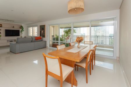 Apartamento para alugar com 223m², 4 quartos e 4 vagasSala de Jantar