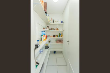 Apartamento para alugar com 223m², 4 quartos e 4 vagasDespensa