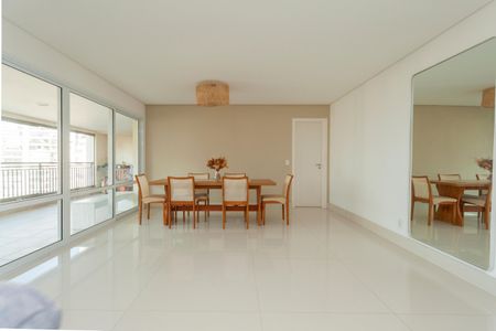 Apartamento para alugar com 223m², 4 quartos e 4 vagasSala de Jantar