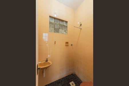 Casa à venda com 300m², 4 quartos e 2 vagasBanheiro de serviço