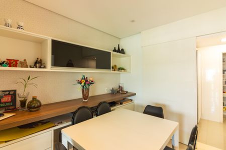 Apartamento à venda com 167m², 3 quartos e 3 vagas Apartamento à venda com 167m², 3 quartos e 3 vagasCopa