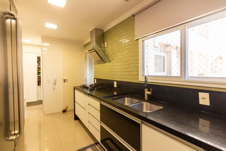 Apartamento à venda com 167m², 3 quartos e 3 vagas Apartamento à venda com 167m², 3 quartos e 3 vagasCozinha