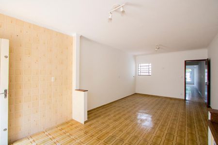 Casa à venda com 215m², 3 quartos e 3 vagas Casa à venda com 215m², 3 quartos e 3 vagasCopa/Cozinha