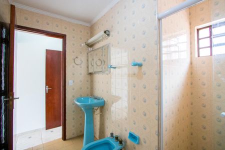 Casa à venda com 215m², 3 quartos e 3 vagas Casa à venda com 215m², 3 quartos e 3 vagasBanheiro do quarto 1