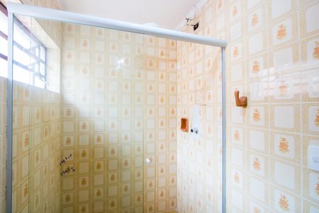 Casa à venda com 215m², 3 quartos e 3 vagas Casa à venda com 215m², 3 quartos e 3 vagasBanheiro social