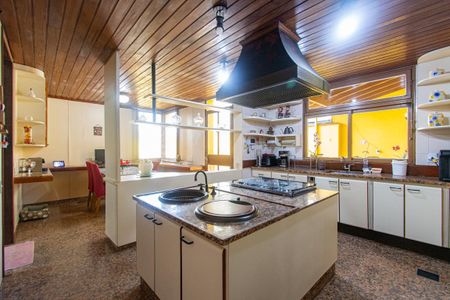Casa à venda com 400m², 6 quartos e 5 vagasCozinha