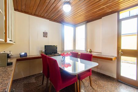 Casa à venda com 400m², 6 quartos e 5 vagasCozinha