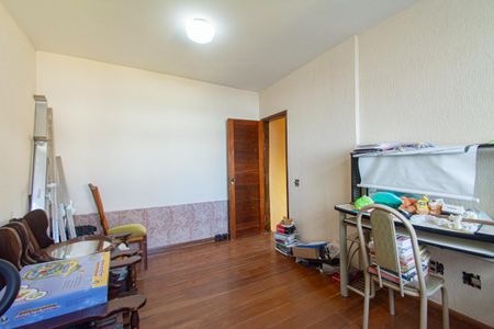 Casa à venda com 400m², 6 quartos e 5 vagasQuarto 3