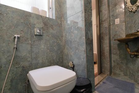 Apartamento à venda com 112m², 3 quartos e 1 vaga Apartamento à venda com 112m², 3 quartos e 1 vagaBanheiro da Suíte