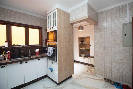 Casa de condomínio para alugar com 538m², 4 quartos e 5 vagasCozinha