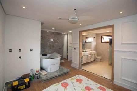 Casa de condomínio para alugar com 538m², 4 quartos e 5 vagasSuíte 