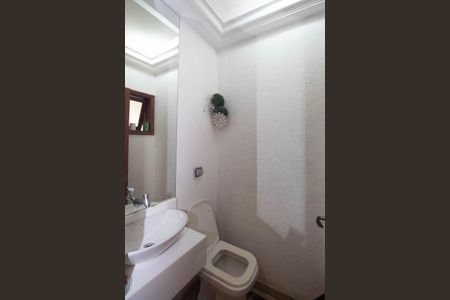 Casa de condomínio para alugar com 538m², 4 quartos e 5 vagasLavabo