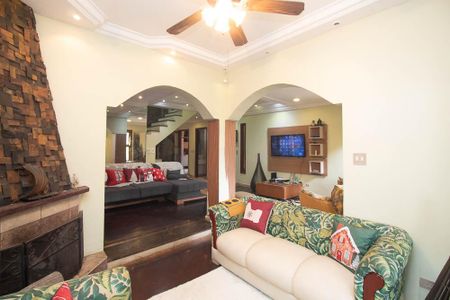 Casa de condomínio para alugar com 538m², 4 quartos e 5 vagasSala 