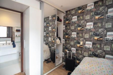 Casa de condomínio para alugar com 538m², 4 quartos e 5 vagasSuíte 2