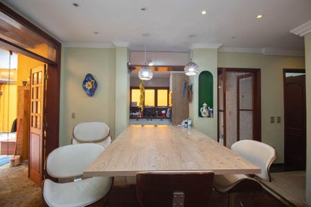 Casa de condomínio para alugar com 538m², 4 quartos e 5 vagasSala de Jantar