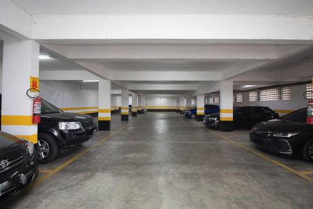 Casa de condomínio para alugar com 538m², 4 quartos e 5 vagasGaragem