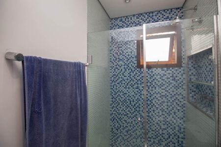 Casa de condomínio para alugar com 538m², 4 quartos e 5 vagasBanheiro da Suíte 3