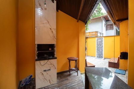 Casa de condomínio para alugar com 538m², 4 quartos e 5 vagasChurrasqueira