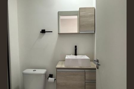 Studio banheiro de kitnet/studio para alugar com 0 quarto, 26m² em Vila da Saúde, São Paulo