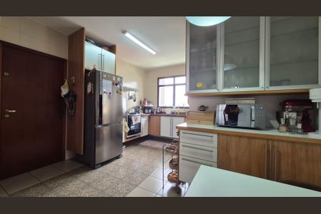 Apartamento à venda com 138m², 3 quartos e 3 vagas Apartamento à venda com 138m², 3 quartos e 3 vagasCozinha