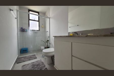 Apartamento à venda com 138m², 3 quartos e 3 vagas Apartamento à venda com 138m², 3 quartos e 3 vagasBanheiro