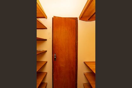 Closet da suíte de apartamento para alugar com 3 quartos, 90m² em Grajaú, Belo Horizonte
