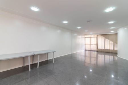 Apartamento à venda com 204m², 4 quartos e 4 vagas Apartamento à venda com 204m², 4 quartos e 4 vagasÁrea comum - Salão de festas