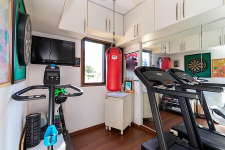 Apartamento à venda com 204m², 4 quartos e 4 vagas Apartamento à venda com 204m², 4 quartos e 4 vagasQuarto Extra