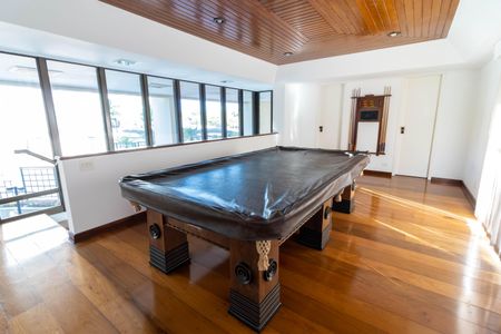 Apartamento à venda com 204m², 4 quartos e 4 vagas Apartamento à venda com 204m², 4 quartos e 4 vagasSala de Jogos