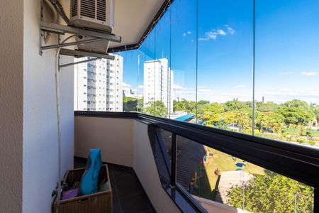 Apartamento à venda com 204m², 4 quartos e 4 vagas Apartamento à venda com 204m², 4 quartos e 4 vagasVaranda da Sala