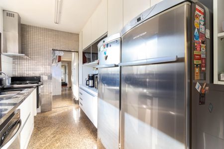 Apartamento à venda com 204m², 4 quartos e 4 vagas Apartamento à venda com 204m², 4 quartos e 4 vagasCozinha
