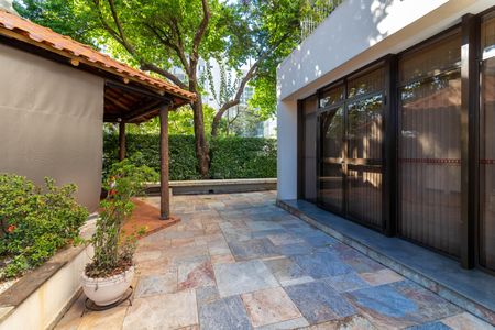 Apartamento à venda com 204m², 4 quartos e 4 vagas Apartamento à venda com 204m², 4 quartos e 4 vagasÁrea comum - Churrasqueira