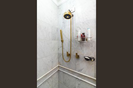 Apartamento à venda com 204m², 4 quartos e 4 vagas Apartamento à venda com 204m², 4 quartos e 4 vagasBanheiro da Suíte 1