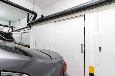 Apartamento à venda com 204m², 4 quartos e 4 vagas Apartamento à venda com 204m², 4 quartos e 4 vagasVaga 4 (Depósito)