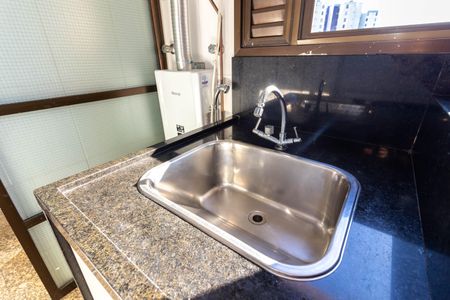 Apartamento à venda com 204m², 4 quartos e 4 vagas Apartamento à venda com 204m², 4 quartos e 4 vagasÁrea de Serviço