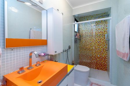 Apartamento à venda com 204m², 4 quartos e 4 vagas Apartamento à venda com 204m², 4 quartos e 4 vagasBanheiro da Suíte 2