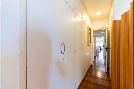 Apartamento à venda com 204m², 4 quartos e 4 vagas Apartamento à venda com 204m², 4 quartos e 4 vagasSuíte 1