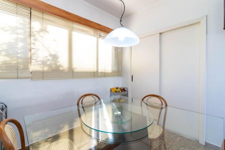Apartamento à venda com 204m², 4 quartos e 4 vagas Apartamento à venda com 204m², 4 quartos e 4 vagasCopa