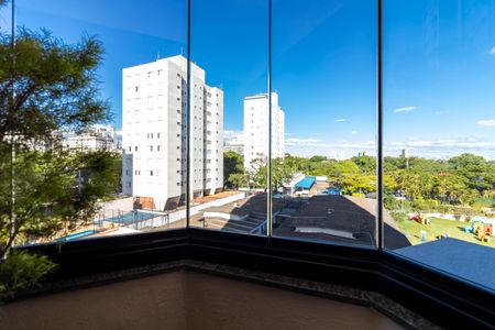 Apartamento à venda com 204m², 4 quartos e 4 vagas Apartamento à venda com 204m², 4 quartos e 4 vagasVaranda do Quarto 4 / Escritório