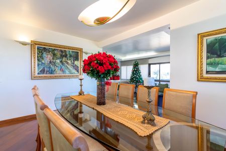 Apartamento à venda com 204m², 4 quartos e 4 vagas Apartamento à venda com 204m², 4 quartos e 4 vagasSala de Jantar