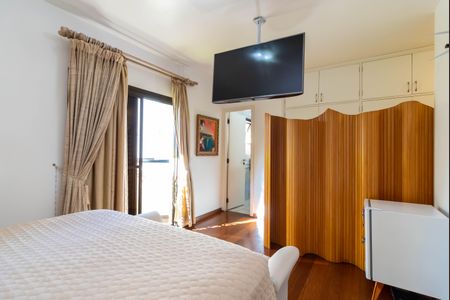 Apartamento à venda com 204m², 4 quartos e 4 vagas Apartamento à venda com 204m², 4 quartos e 4 vagasSuíte 1