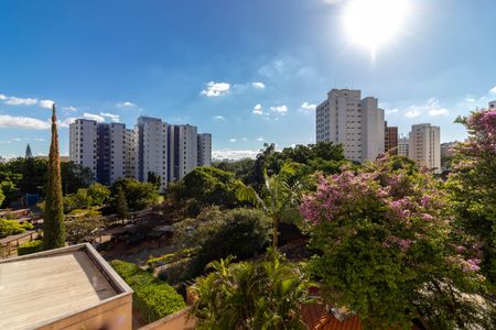 Apartamento à venda com 204m², 4 quartos e 4 vagas Apartamento à venda com 204m², 4 quartos e 4 vagasQuarto Extra - Vista