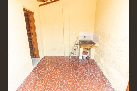 Casa à venda com 95m², 2 quartos e 1 vaga Casa à venda com 95m², 2 quartos e 1 vagaÁrea de Serviço e Quintal