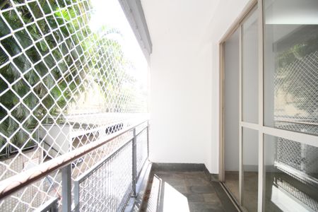 Varanda Sala de apartamento para alugar com 2 quartos, 110m² em Real Parque, São Paulo